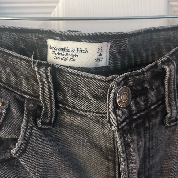 Abercrombie ultra high rise ankle straight - Picture 2 of 2